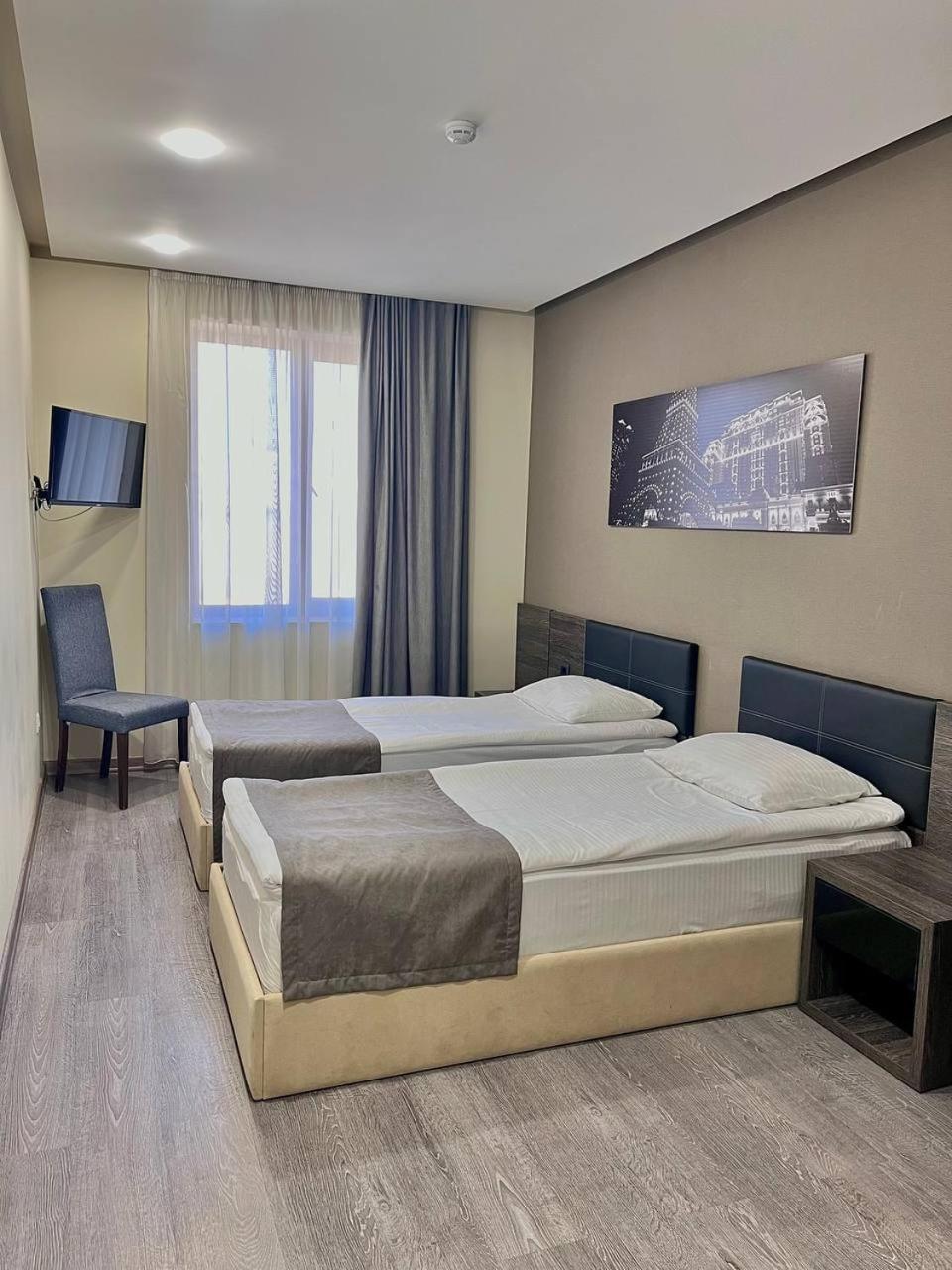 Bien Hotel 耶烈万 外观 照片