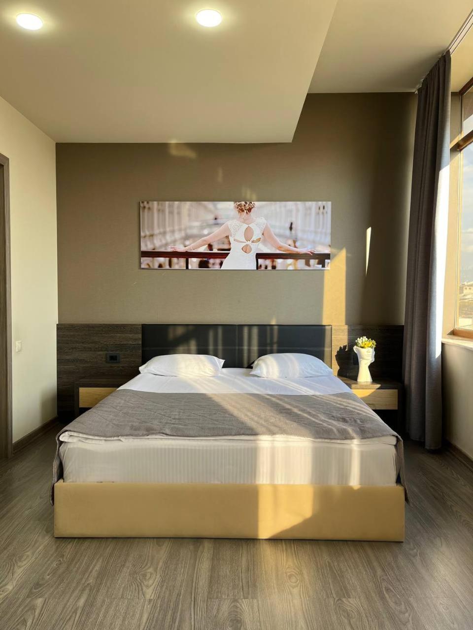 Bien Hotel 耶烈万 外观 照片